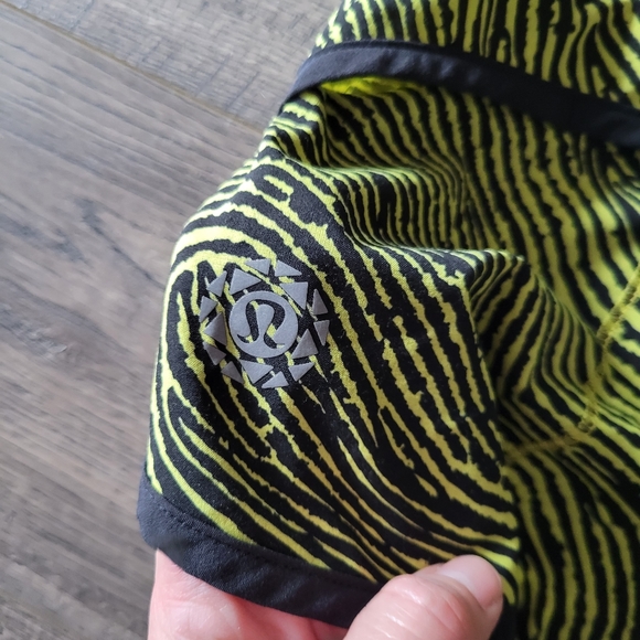 Lululemon Speed Short 8 SW 2016 Seawheeze Blacked Out/Black - Picture 3 of 10